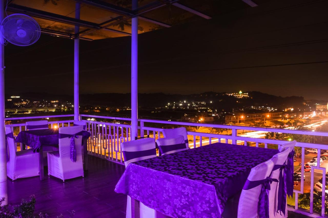 Green Rose Hotel Batam 외부 사진